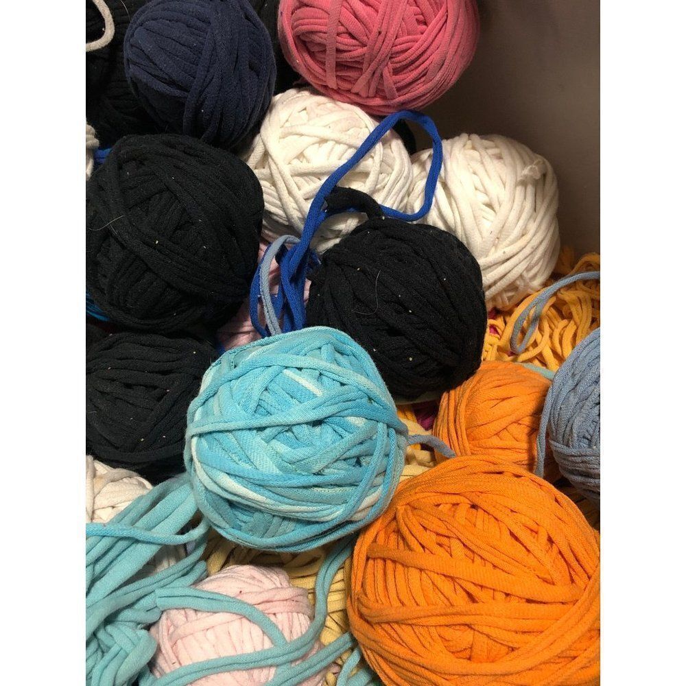20 lbs of Handmade T-Yarn Recycled T-Shirts - Picture 4 of 4